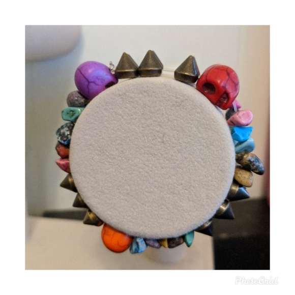 Spike Sugar Skull Stretch Bracelet - Picture 3 of 3
